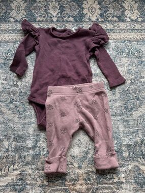 Kate Quinn Purple Ruffle-Sleeve Baby Bodysuit with Mauve Waffle Knit Pants
